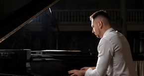 Harmonia Pianos